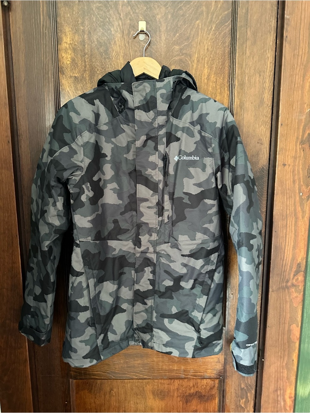 Columbia Men's Camouflage Hooded Rain Jacket - Black & Gray